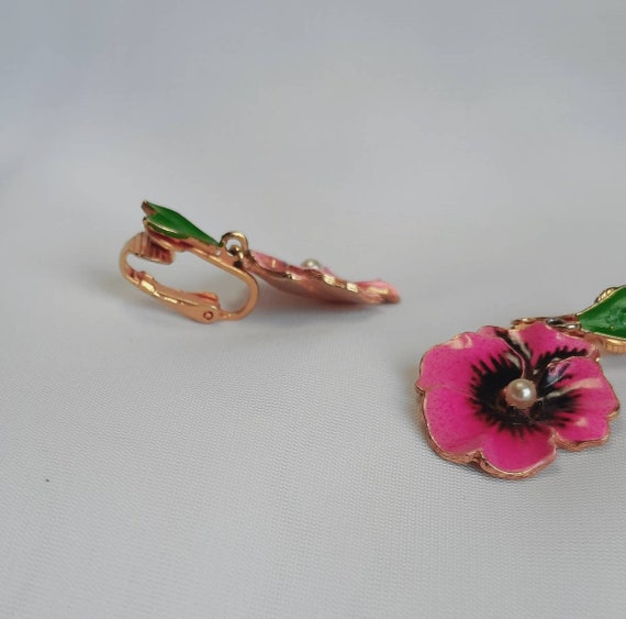 Pink and Black Enamel Pansy Flower Clip Earrings … - image 5