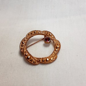 Red Stone Circle Pin