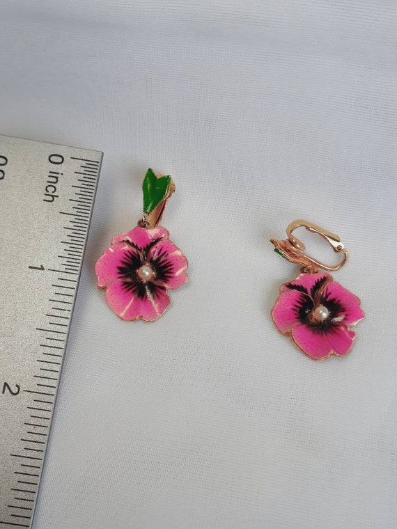 Pink and Black Enamel Pansy Flower Clip Earrings … - image 7