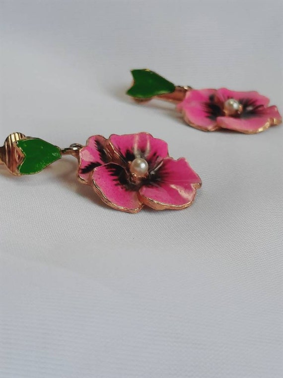 Pink and Black Enamel Pansy Flower Clip Earrings … - image 2