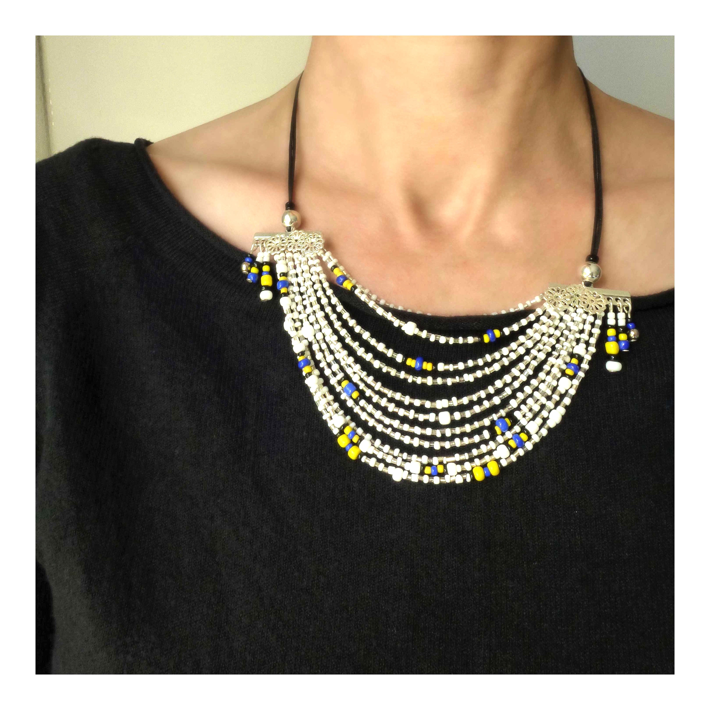 Collier Plastron Cinq Rangs En Métal Argenté - Bijou Vintage - Occasion Bon état