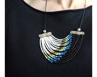 BIB NECKLACE * Black IRIS White * seed beads