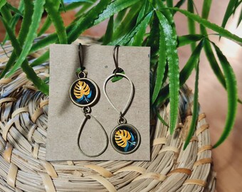 Klila - Co Asymmetrical glass earrings