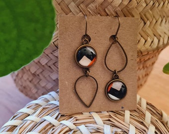 Klila - Co Asymmetrical glass earrings