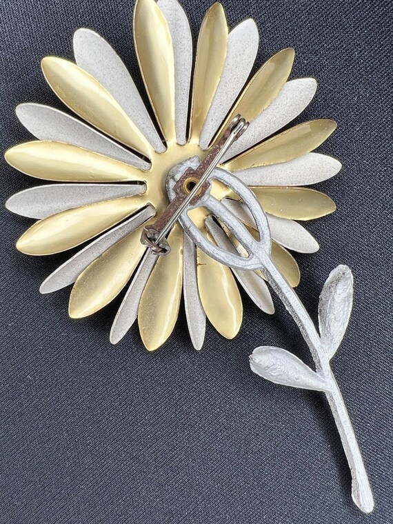 Vintage Black & Gold Enamel Floral Brooch - image 4