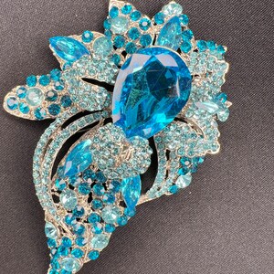 Blue Aurora Borealis Rhinestone Brooch (XLarge)