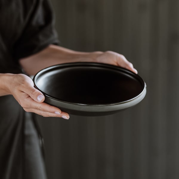 Große Pasta oder Ramen Schüssel | Matte Black Geschirr | Handgetöpferte Keramik | Kollektion ECLIPSE