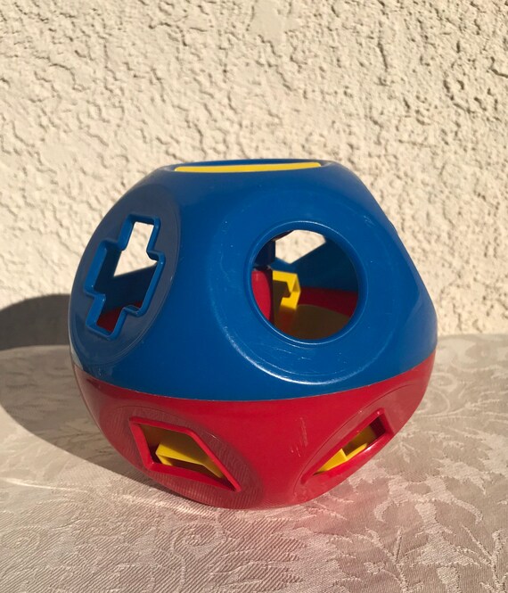 Tupperware Shape-O Ball Toy - Classic Blue & Red Shape Sorter With 10 Shapes