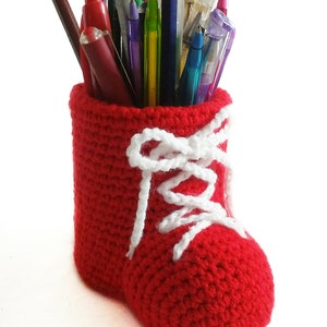 Crochet PATTERN pencil holder shoe, amigurumi shoe pattern PDF