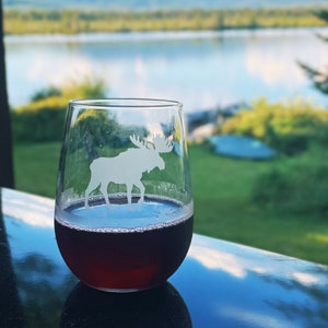 Woodland + Lake Inspired Etched Stemless Wine Glass | Multiple Designs | Lake House | Gift Ideas | Forest Home