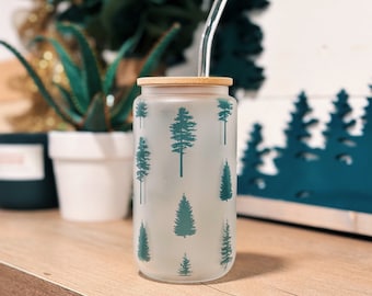 Conifers Frosted Can Glass with Lid + Straw | Iced Coffee Glass | Beer Can Glass | Maine Gifts | Trees