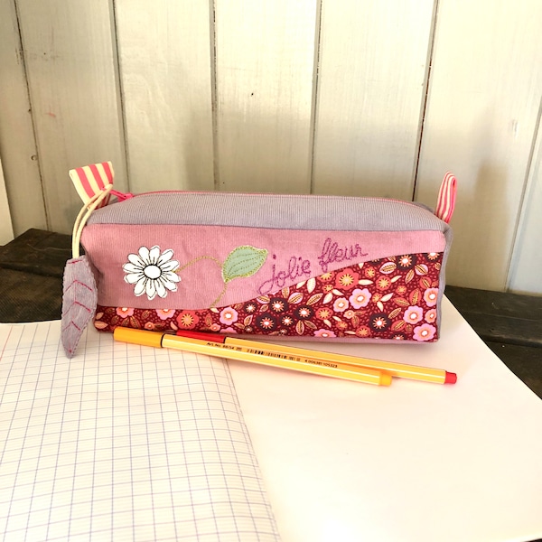 Trousse en velours milleraies petite fleur