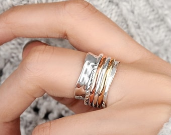 925 Sterling Silber Spinner Ring für Frauen, Silber und Gold Messing gehämmert 13mm Breite Band Größe 6 7 8 von Boho-Magic