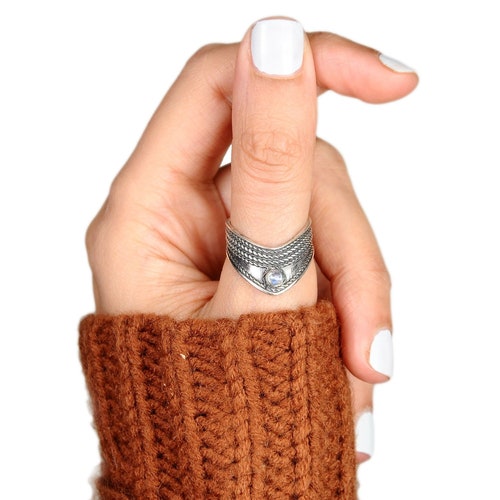 Daumen Ring, Chevron Mondstein Ring, Boho Sterling Silber Ring für Frauen, einfache Ring, Stein Edelstein, Boho Schmuck