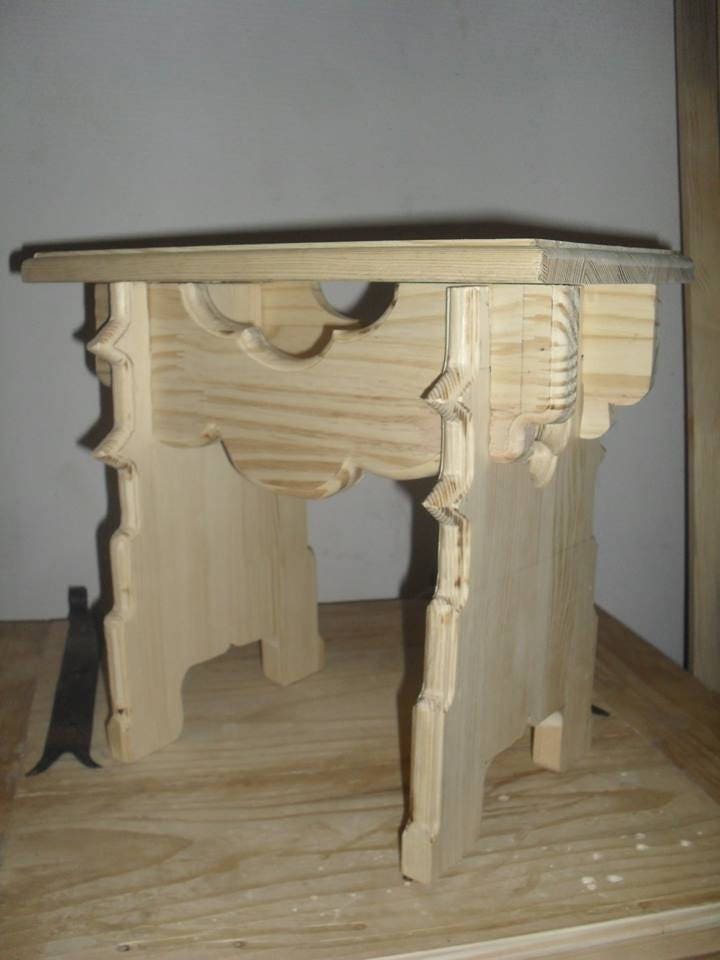 Escabelle Médiéval Reconstitution Xiv Ème Siècle