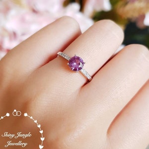 Alexandrite Ring, Delicate 1 carat 6 mm Round Alexandrite Engagement Ring, June Birthstone Promise Ring, Colour Changing Gemstone Ring