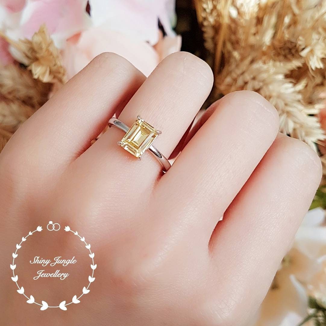 Rectangular emerald cut engagement rings deals