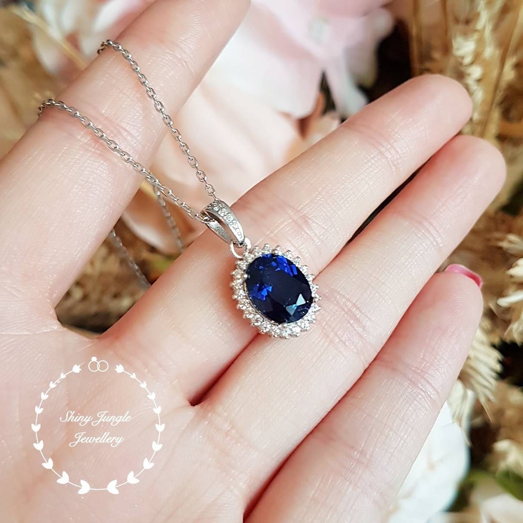 Luxury Vintage Sapphire Stone High Carbon Diamond Pendant Necklace