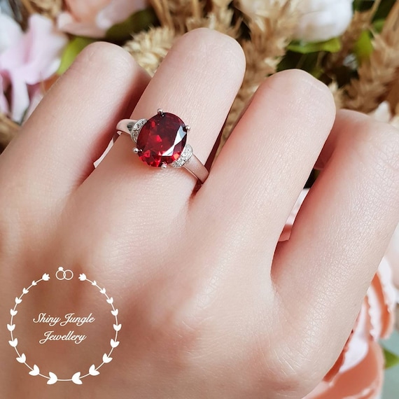 Red Oval Garnet Three Stone Filigree 14K Yellow Gold Ring