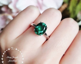 Oval Emerald Engagement Ring, 3 Carats 8*10 mm Muzo Green Lab simulated Emerald Solitaire Ring, Green Gemstone Ring, May Birthstone Gift