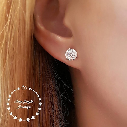 Pendientes de botón con diamantes, 0,5, 1 y 2 quilates, imitación de diamantes, engaste de 3 puntas en plata bañada en oro blanco de 14k, regalo de cumpleaños con caja.