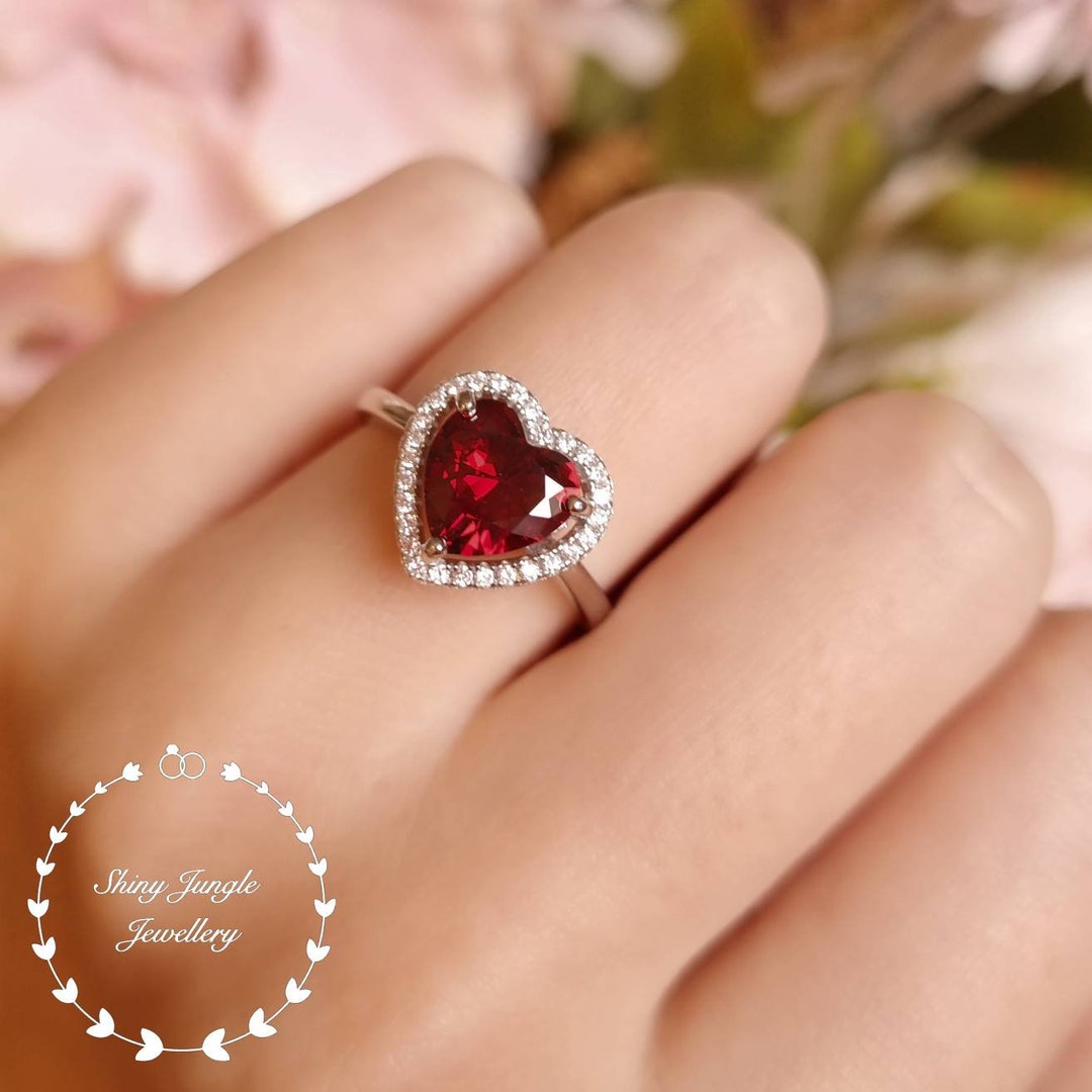 Heart shaped garnet ring discount