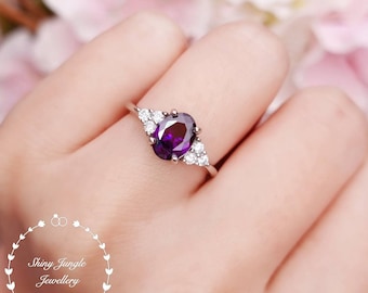 Three Stone Oval Amethyst Ring, 2 carats 6*8 mm Faceted Amethyst Solitaire Ring, Purple Quartz Stone Ring, February Birthstone Promise Ring