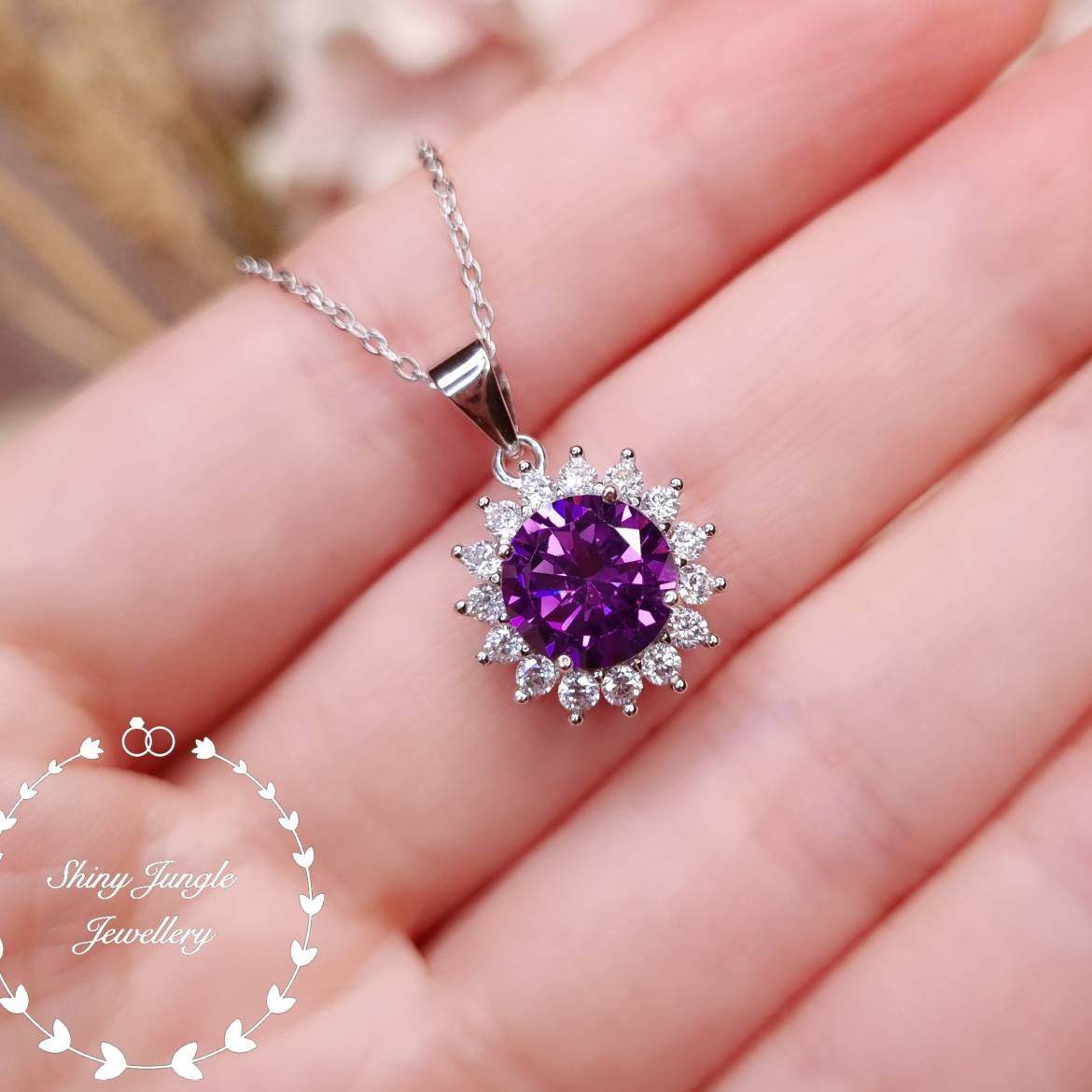 Round amethyst pendant deals