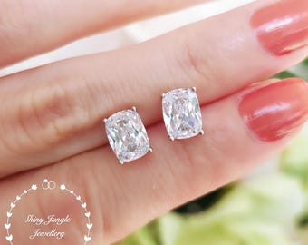 Cushion Cut Diamond Studs, 2 Carats 6*8mm Cushion Cut Diamond Simulant Stud Earrings, Minimalistic Bridal Earrings, April Birthday Gift