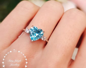Heart Swiss Blue Topaz Ring, 2 carats 8*8 mm Sky Blue Topaz Engagement Ring, Three Stone Set Sterling Silver, December Birthstone