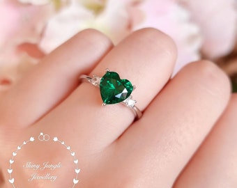 Heart Cut Emerald Ring, 2 Carats 8 mm Heart Shaped Three Stone Emerald Engagement Ring, May Birthstone Promise Ring, Green Gemstone Ring