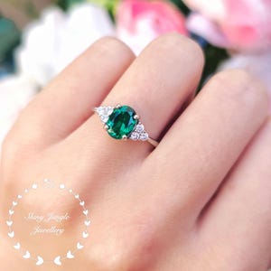 Oval emerald ring, 2 Carats 6*8 mm Oval Cut Three Stone Style Emerald Engagement Ring, May Birthstone Promise Ring, Green Gemstone Ring