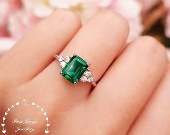 Three Stone Emerald Cut Emerald Engagement Ring, 2 Carats 6*8 mm Muzo Green Emerald Ring, Green Gemstone Ring, Rectangular Art Deco Ring