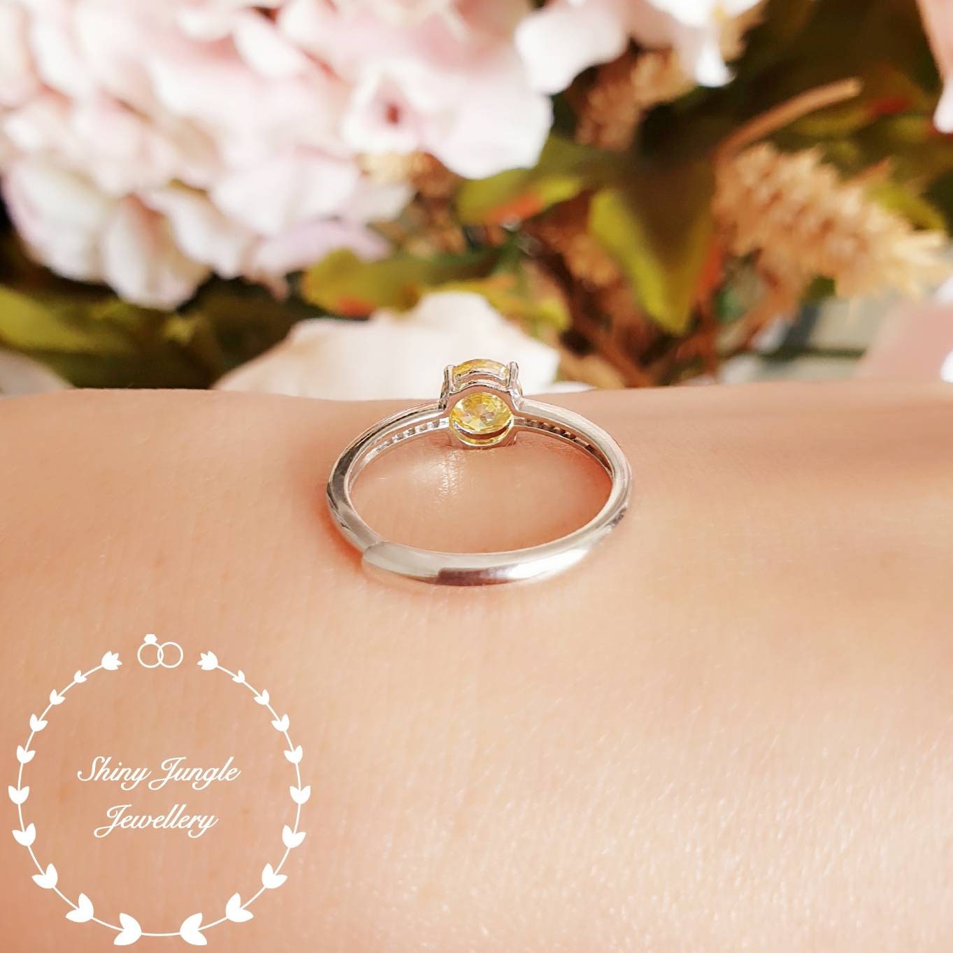 Round Yellow diamond engagement ring, delicate 1 carat fancy yellow