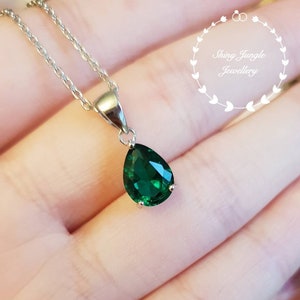 Pear shaped emerald necklace, May birthstone pendant, pear cut lab emerald pendant, teardrop emerald pendant, bridal pendant, vivid green