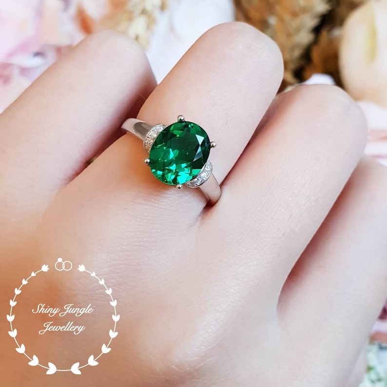 Oval Cut Emerald Ring Green Gemstone Ring 925 Sterling Silver Promise Ring 7*5 mm Emerald Engagement Ring