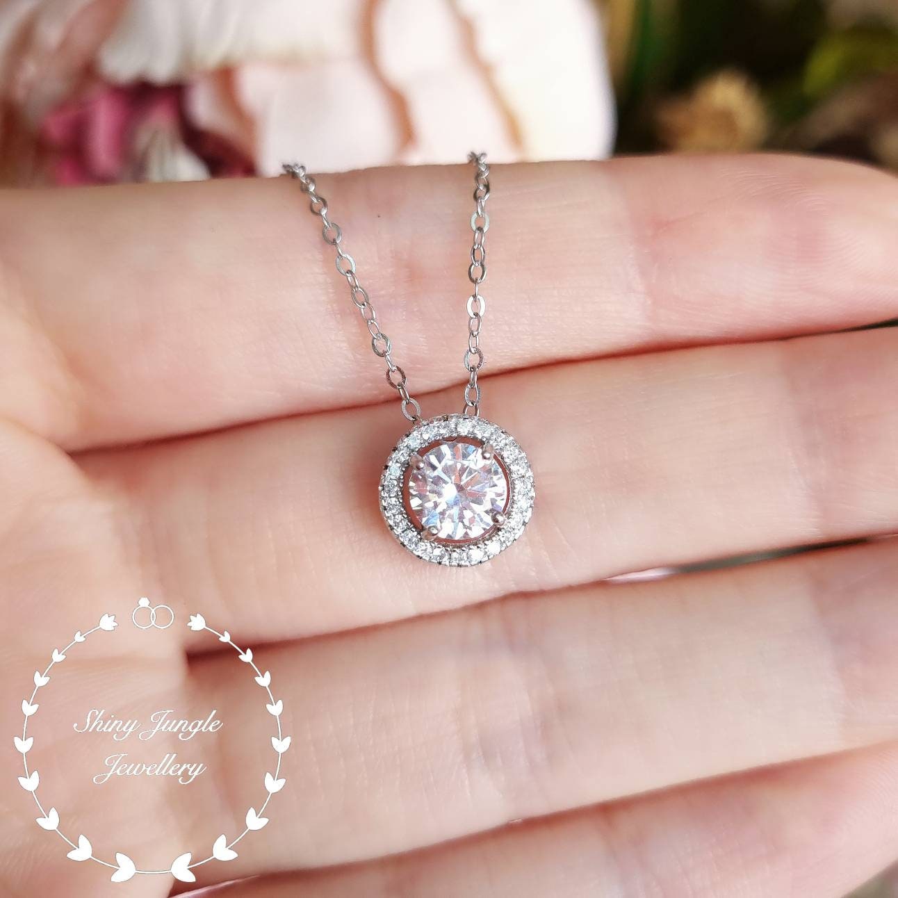 LEDODI Halo Diamond Trio Necklace | Diamond Mansion