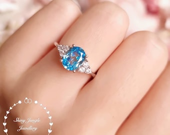 Oval Three Stone Swiss Blue Topaz Ring, 2 carats 6*8 mm Swiss Blue Topaz Engagement Ring, Electric Blue Ring, December Birthstone Gift