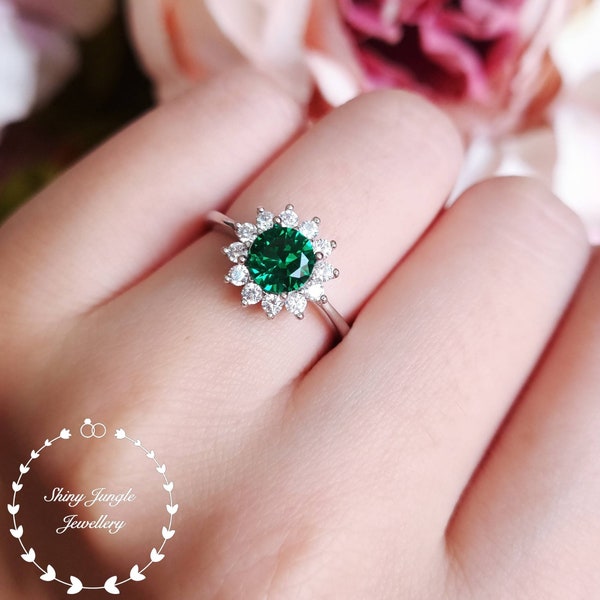 Bloem Halo Round Cut Emerald Verlovingsring, 1 karaat 6 mm Delicate Emerald Promise Ring, Mei Birthstone Gift, Muzo Green Emerald Ring