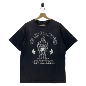 Vintage GOLDS GYM big spellout tee