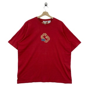 Vintage GUESS Classic Vintage Est 1981 Men Tees