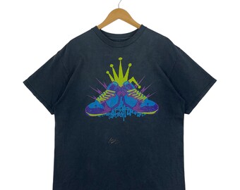 Zapatillas STUSSY vintage de los años 90 con estampado grande en camiseta urbana