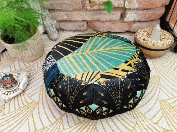 Meditation and Yoga Zafu in Velvet and Organic Spelt Husk / Mediation  Cushion Handmade in France 