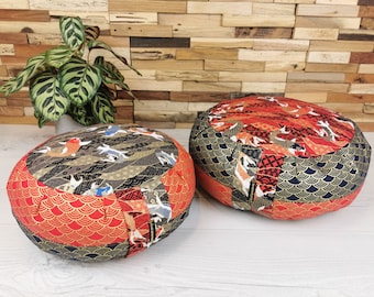 High-end meditation cushion made from organic spelled balls / Yoga Zafu