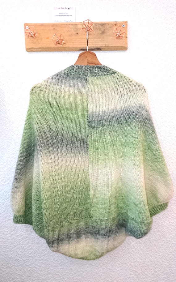 Poncho-cape pur cachemire à capuche en bleu pervenche
