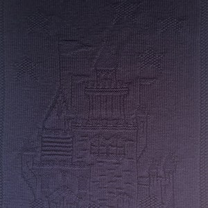 Navy blanket with Château Fort motif, handmade knitting for baby
