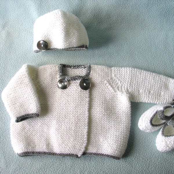 Ensemble gilet blanc bonnet et chaussons liseré gris 3 mois en tricot