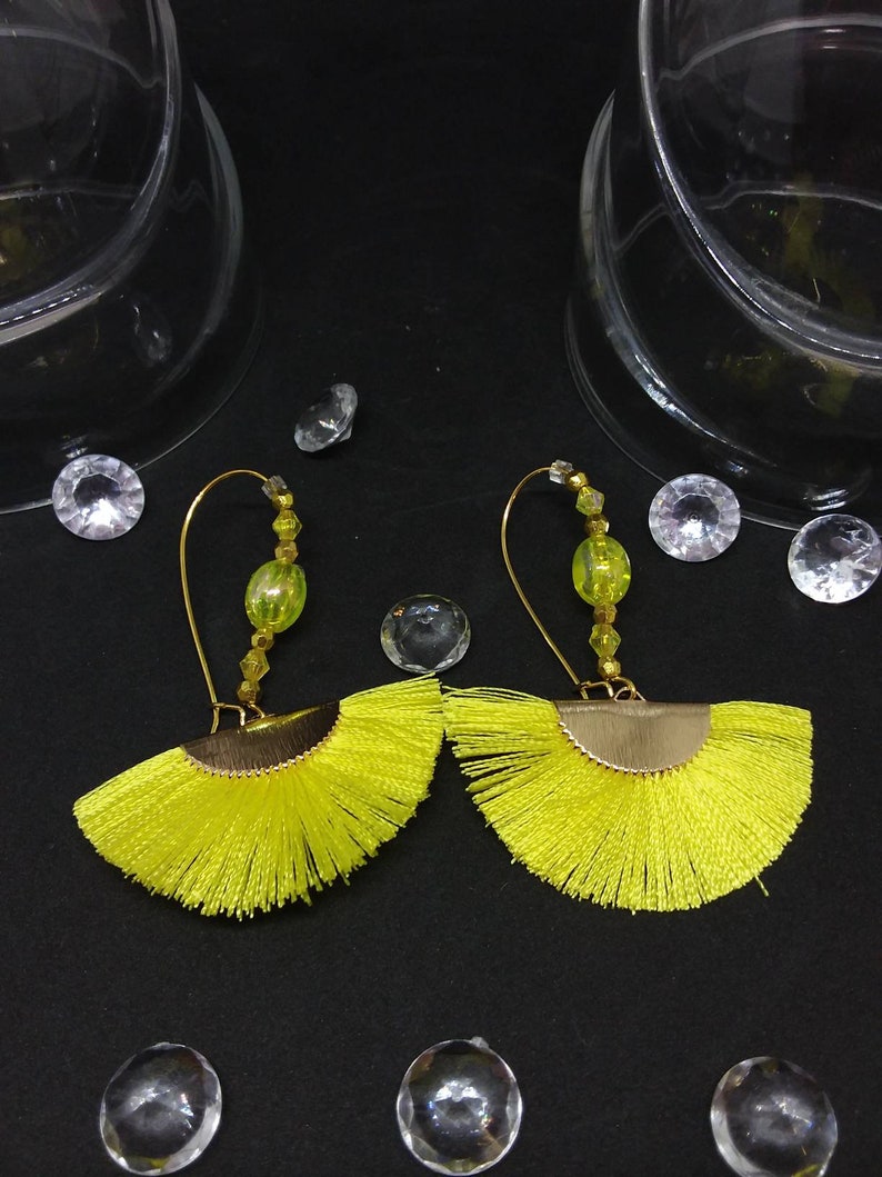 Fan earrings, yellow pompom image 2