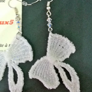 Earrings lace and bow image 3