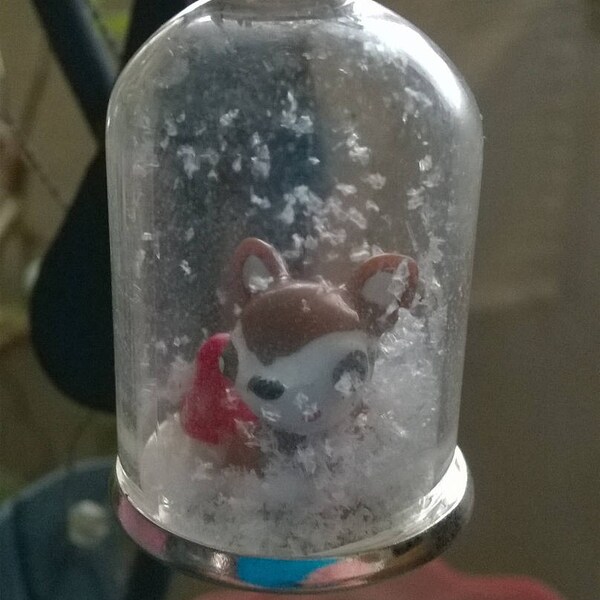 Colliers en verre forme cloche neige "Bambi"marron